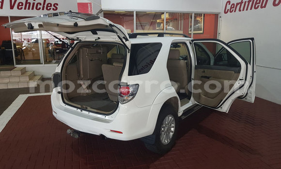 Buy Used Toyota Fortuner White Car in Maputo in Maputo Buy Used Toyota Fortuner White Car in Maputo in Maputo