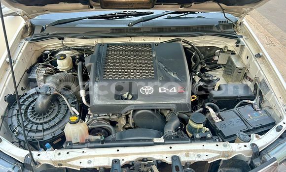 Buy Used Toyota Hilux White Car in Maputo in Maputo Buy Used Toyota Hilux White Car in Maputo in Maputo