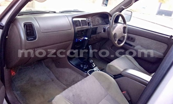 Nunua Ilio tumika Toyota Hilux Surf Beige Gari ndani ya Maputo nchini Maputo Nunua Ilio tumika Toyota Hilux Surf Beige Gari ndani ya Maputo nchini Maputo