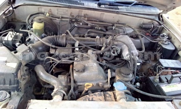 Nunua Ilio tumika Toyota Hilux Surf Beige Gari ndani ya Maputo nchini Maputo Nunua Ilio tumika Toyota Hilux Surf Beige Gari ndani ya Maputo nchini Maputo