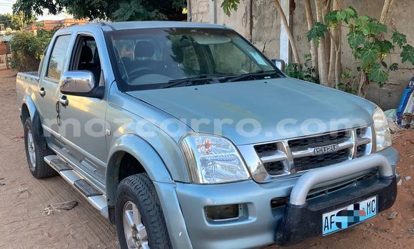 Nunua Ilio tumika Isuzu KB Bluu Gari ndani ya Maputo nchini Maputo Nunua Ilio tumika Isuzu KB Bluu Gari ndani ya Maputo nchini Maputo