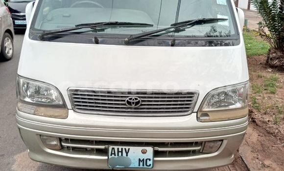 Tenga Tsaru Toyota Hiace Bhuruu Mota in Maputo in Maputo Tenga Tsaru Toyota Hiace Bhuruu Mota in Maputo in Maputo