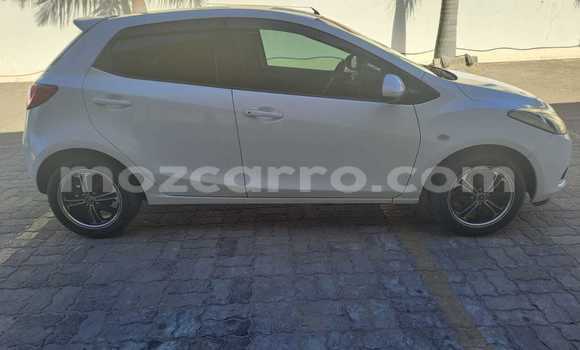 Comprar Usado Mazda Demio Branco Carro em Maputo em Maputo Comprar Usado Mazda Demio Branco Carro em Maputo em Maputo