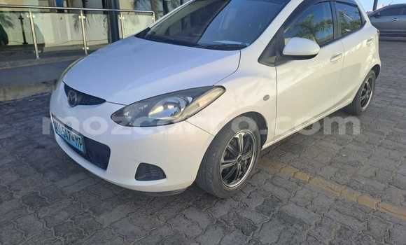 Comprar Usado Mazda Demio Branco Carro em Maputo em Maputo Comprar Usado Mazda Demio Branco Carro em Maputo em Maputo