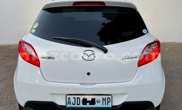 Nunua Ilio tumika Mazda Demio Nyeupe Gari ndani ya Maputo nchini Maputo Nunua Ilio tumika Mazda Demio Nyeupe Gari ndani ya Maputo nchini Maputo