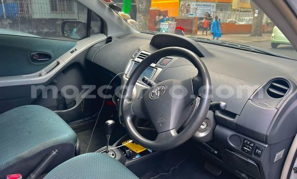 Comprar Usado Toyota Vitz Prata Carro em Maputo em Maputo Comprar Usado Toyota Vitz Prata Carro em Maputo em Maputo