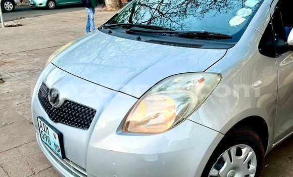 Comprar Usado Toyota Vitz Prata Carro em Maputo em Maputo Comprar Usado Toyota Vitz Prata Carro em Maputo em Maputo