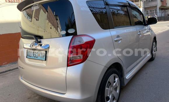Comprar Usado Toyota Ractis Prata Carro em Maputo em Maputo Comprar Usado Toyota Ractis Prata Carro em Maputo em Maputo