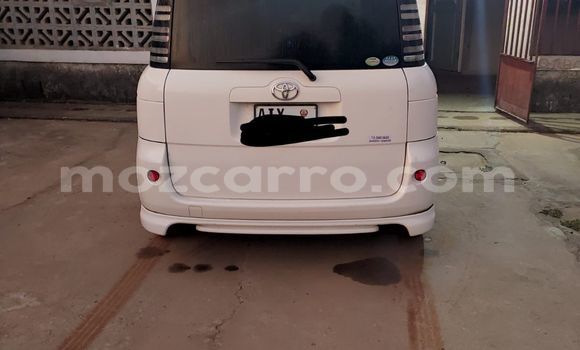 Buy Used Toyota Sienta White Car in Maputo in Maputo Buy Used Toyota Sienta White Car in Maputo in Maputo