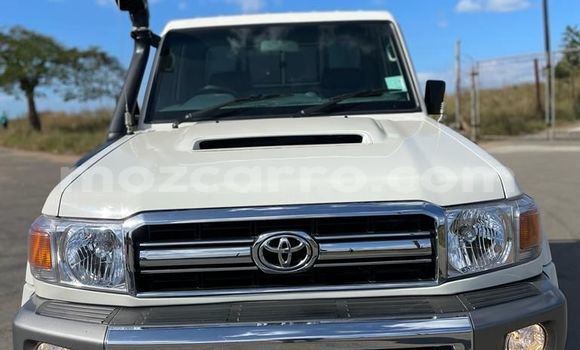 Buy Used Toyota Land Cruiser White Car in Maputo in Maputo Buy Used Toyota Land Cruiser White Car in Maputo in Maputo