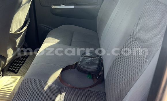 Nunua Ilio tumika Toyota Hilux Nyingine Gari ndani ya Maputo nchini Maputo Nunua Ilio tumika Toyota Hilux Nyingine Gari ndani ya Maputo nchini Maputo