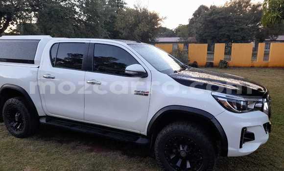 Buy Used Toyota Hiluxe Revo White Car in Maputo in Maputo Buy Used Toyota Hiluxe Revo White Car in Maputo in Maputo