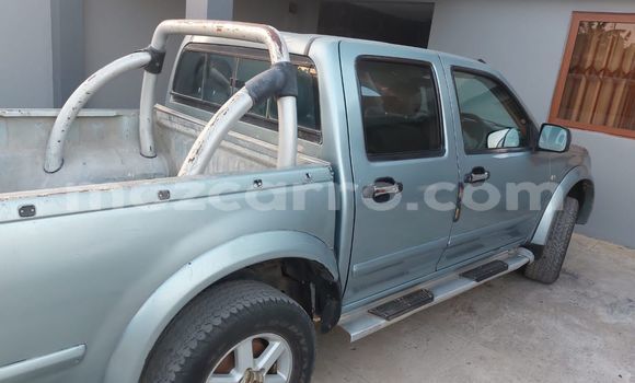 Nunua Ilio tumika Isuzu D-MAX Nyeupe Gari ndani ya Maputo nchini Maputo Nunua Ilio tumika Isuzu D-MAX Nyeupe Gari ndani ya Maputo nchini Maputo