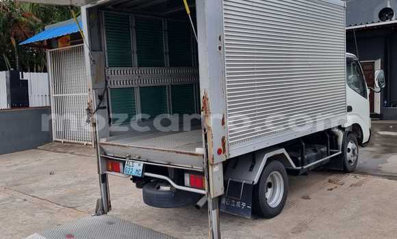 Nunua Ilio tumika Toyota Dyna Nyeupe Gari ndani ya Maputo nchini Maputo Nunua Ilio tumika Toyota Dyna Nyeupe Gari ndani ya Maputo nchini Maputo
