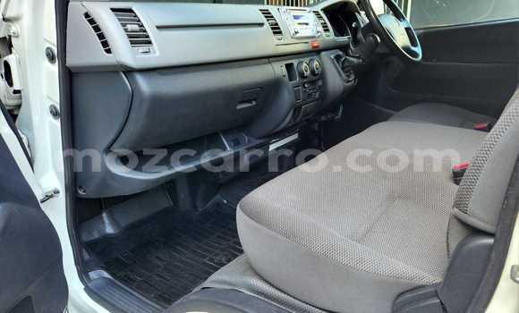 Nunua Ilio tumika Toyota RegiusAce Nyeupe Gari ndani ya Maputo nchini Maputo Nunua Ilio tumika Toyota RegiusAce Nyeupe Gari ndani ya Maputo nchini Maputo