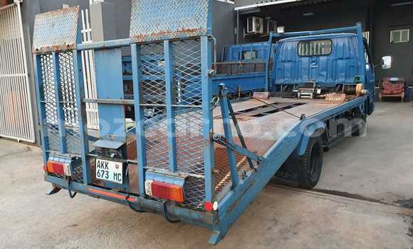 Buy Used Toyota HiAce Blue Truck in Maputo in Maputo Buy Used Toyota HiAce Blue Truck in Maputo in Maputo