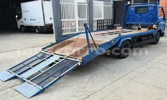 Buy Used Toyota HiAce Blue Truck in Maputo in Maputo Buy Used Toyota HiAce Blue Truck in Maputo in Maputo