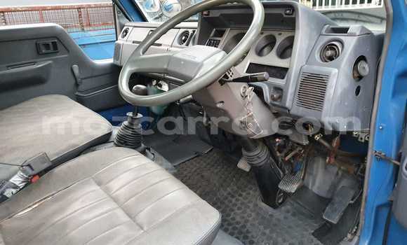 Buy Used Toyota HiAce Blue Truck in Maputo in Maputo Buy Used Toyota HiAce Blue Truck in Maputo in Maputo