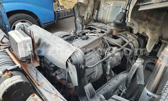 Buy Used Toyota HiAce Blue Truck in Maputo in Maputo Buy Used Toyota HiAce Blue Truck in Maputo in Maputo