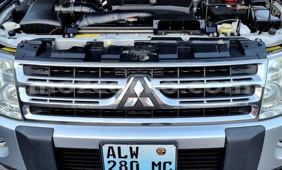 Tenga Tsaru Mitsubishi Pajero Zvimwe Mota in Maputo in Maputo Tenga Tsaru Mitsubishi Pajero Zvimwe Mota in Maputo in Maputo