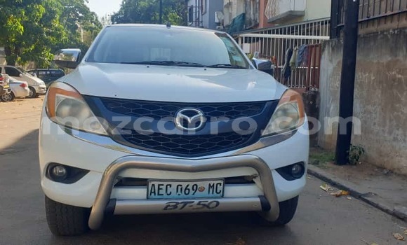 Comprar Usado Mazda BT-50 Branco Carro em Maputo em Maputo Comprar Usado Mazda BT-50 Branco Carro em Maputo em Maputo