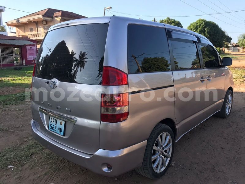 Big with watermark toyota noah maputo maputo 15995