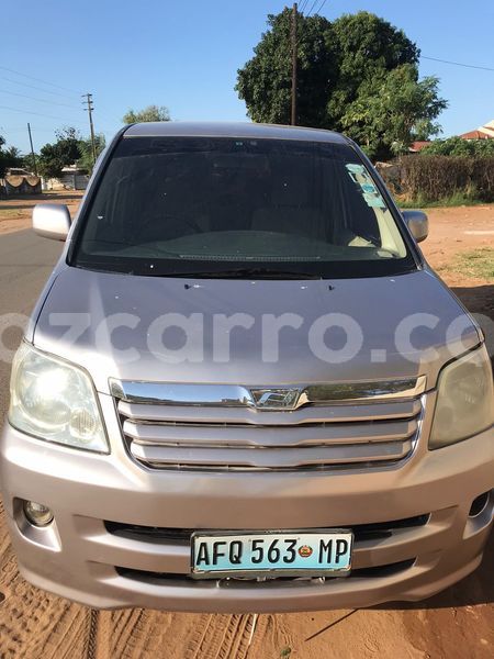 Big with watermark toyota noah maputo maputo 15995