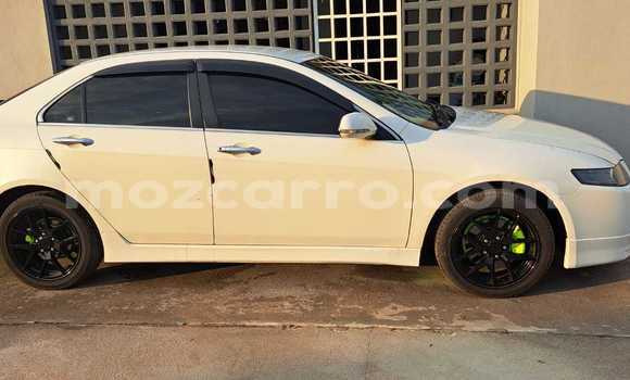 Nunua Ilio tumika Honda Accord Nyeupe Gari ndani ya Maputo nchini Maputo Nunua Ilio tumika Honda Accord Nyeupe Gari ndani ya Maputo nchini Maputo