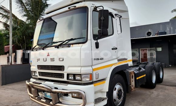 Comprar Usado Mitsubishi L400 Branco Caminhão em Maputo em Maputo