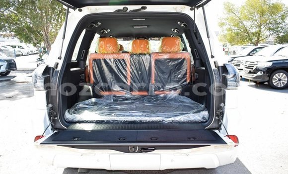 Nunua Imported Lexus LX Nyeupe Gari ndani ya Import - Dubai nchini Cabo Delgado Nunua Imported Lexus LX Nyeupe Gari ndani ya Import - Dubai nchini Cabo Delgado