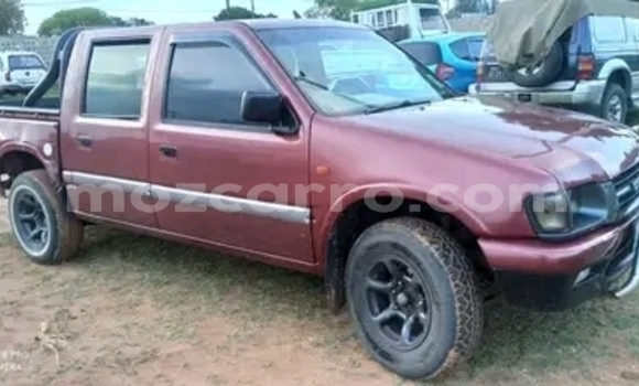 Comprar Usado Isuzu KB Vermelho Carro em Maputo em Maputo Comprar Usado Isuzu KB Vermelho Carro em Maputo em Maputo