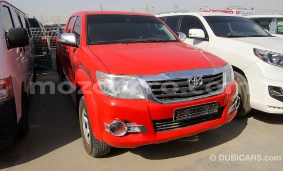 Tenga Imported Toyota Hilux Tsvuku Mota in Import - Dubai in Cabo Delgado Tenga Imported Toyota Hilux Tsvuku Mota in Import - Dubai in Cabo Delgado