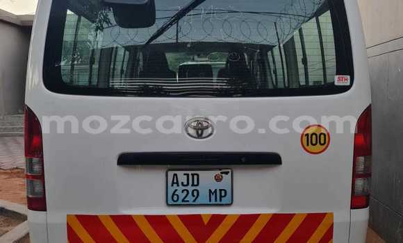 Nunua Ilio tumika Toyota Hiace Nyeupe Gari ndani ya Maputo nchini Maputo Nunua Ilio tumika Toyota Hiace Nyeupe Gari ndani ya Maputo nchini Maputo