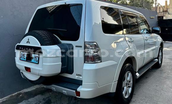 Nunua Ilio tumika Mitsubishi Pajero Nyeupe Gari ndani ya Maputo nchini Maputo Nunua Ilio tumika Mitsubishi Pajero Nyeupe Gari ndani ya Maputo nchini Maputo