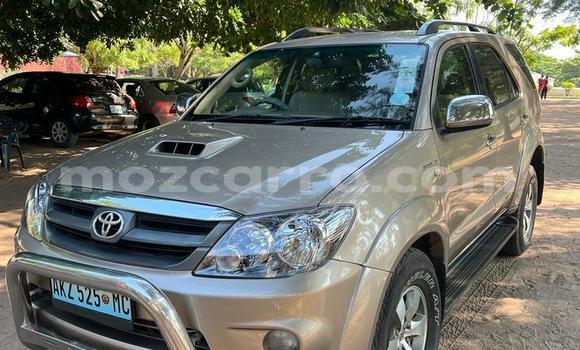 Tenga Tsaru Toyota Fortuner Bhurawuni Mota in Maputo in Maputo Tenga Tsaru Toyota Fortuner Bhurawuni Mota in Maputo in Maputo