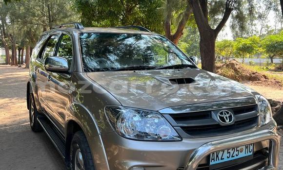 Buy Used Toyota Fortuner Brown Car in Maputo in Maputo Buy Used Toyota Fortuner Brown Car in Maputo in Maputo
