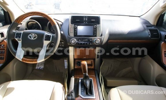 Comprar Importar Toyota Prado Branco Carro em Import - Dubai em Cabo Delgado Comprar Importar Toyota Prado Branco Carro em Import - Dubai em Cabo Delgado