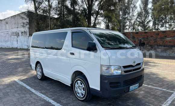 Comprar Usado Toyota Hiace Branco Carro em Maputo em Maputo Comprar Usado Toyota Hiace Branco Carro em Maputo em Maputo