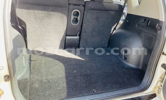 Buy Used Toyota RAV4 White Car in Maputo in Maputo Buy Used Toyota RAV4 White Car in Maputo in Maputo