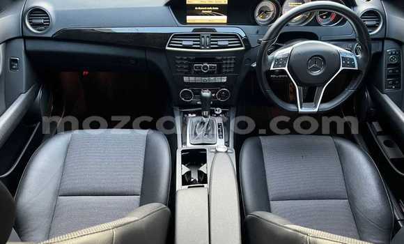 Nunua Ilio tumika Mercedes-Benz C-Classe Nyeupe Gari ndani ya Maputo nchini Maputo Nunua Ilio tumika Mercedes-Benz C-Classe Nyeupe Gari ndani ya Maputo nchini Maputo
