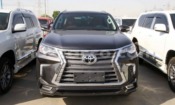 Comprar Importar Toyota Fortuner De outros Carro em Import - Dubai em Cabo Delgado Comprar Importar Toyota Fortuner De outros Carro em Import - Dubai em Cabo Delgado