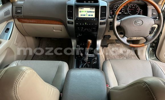 Nunua Ilio tumika Toyota Land Cruiser Prado Kijani Gari ndani ya Maputo nchini Maputo Nunua Ilio tumika Toyota Land Cruiser Prado Kijani Gari ndani ya Maputo nchini Maputo