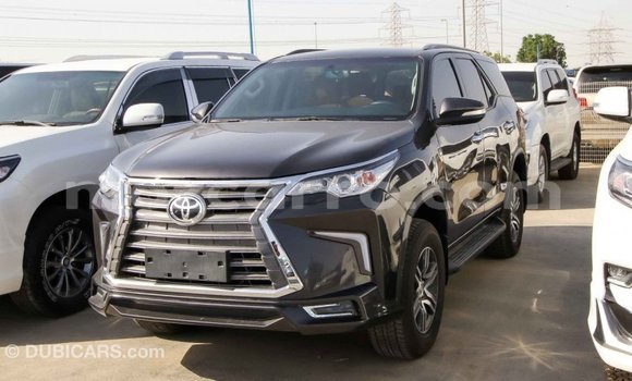 Comprar Importar Toyota Fortuner De outros Carro em Import - Dubai em Cabo Delgado Comprar Importar Toyota Fortuner De outros Carro em Import - Dubai em Cabo Delgado