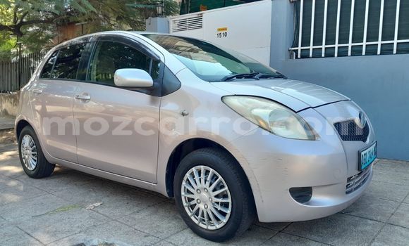Comprar Usado Toyota Vitz Prata Carro em Maputo em Maputo Comprar Usado Toyota Vitz Prata Carro em Maputo em Maputo