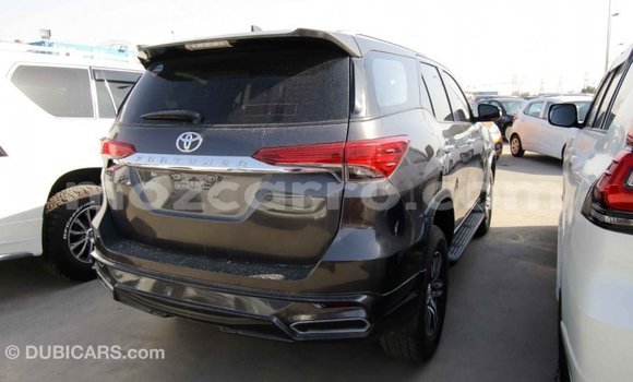 Comprar Importar Toyota Fortuner De outros Carro em Import - Dubai em Cabo Delgado Comprar Importar Toyota Fortuner De outros Carro em Import - Dubai em Cabo Delgado