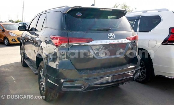 Comprar Importar Toyota Fortuner De outros Carro em Import - Dubai em Cabo Delgado Comprar Importar Toyota Fortuner De outros Carro em Import - Dubai em Cabo Delgado
