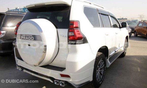 Comprar Importar Toyota Prado Branco Carro em Import - Dubai em Cabo Delgado Comprar Importar Toyota Prado Branco Carro em Import - Dubai em Cabo Delgado