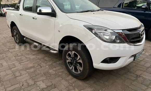 Comprar Usado Mazda BT-50 Branco Carro em Maputo em Maputo