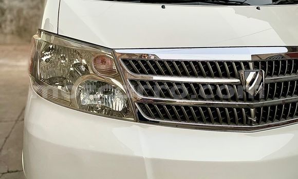 Nunua Ilio tumika Toyota Alphard Nyeupe Gari ndani ya Maputo nchini Maputo Nunua Ilio tumika Toyota Alphard Nyeupe Gari ndani ya Maputo nchini Maputo