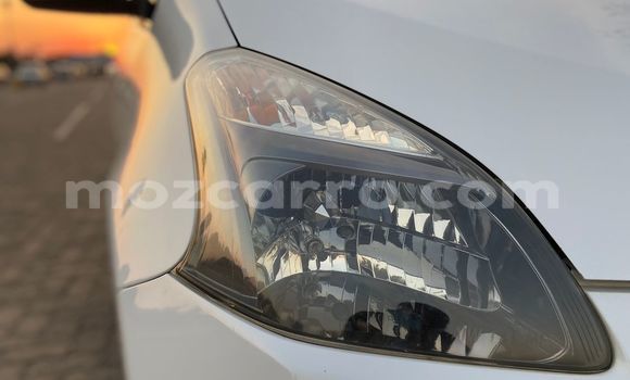 Nunua Ilio tumika Toyota Ractis Nyeupe Gari ndani ya Maputo nchini Maputo Nunua Ilio tumika Toyota Ractis Nyeupe Gari ndani ya Maputo nchini Maputo